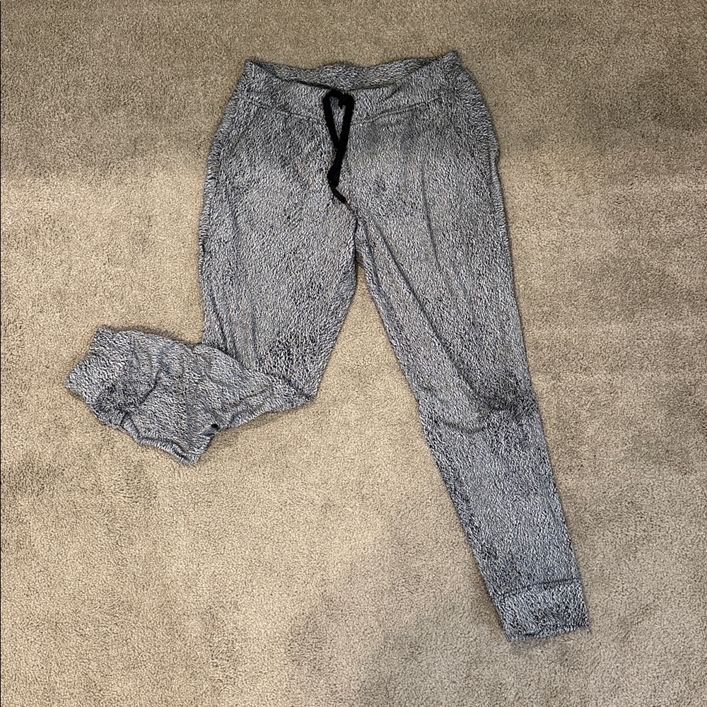 Lululemon Black and White Jogger Pants